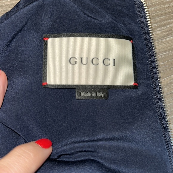 Gucci Chevron Print Pleated Dress US 4 / Italian size 40. 100% authentic Gucci! - Picture 9 of 12